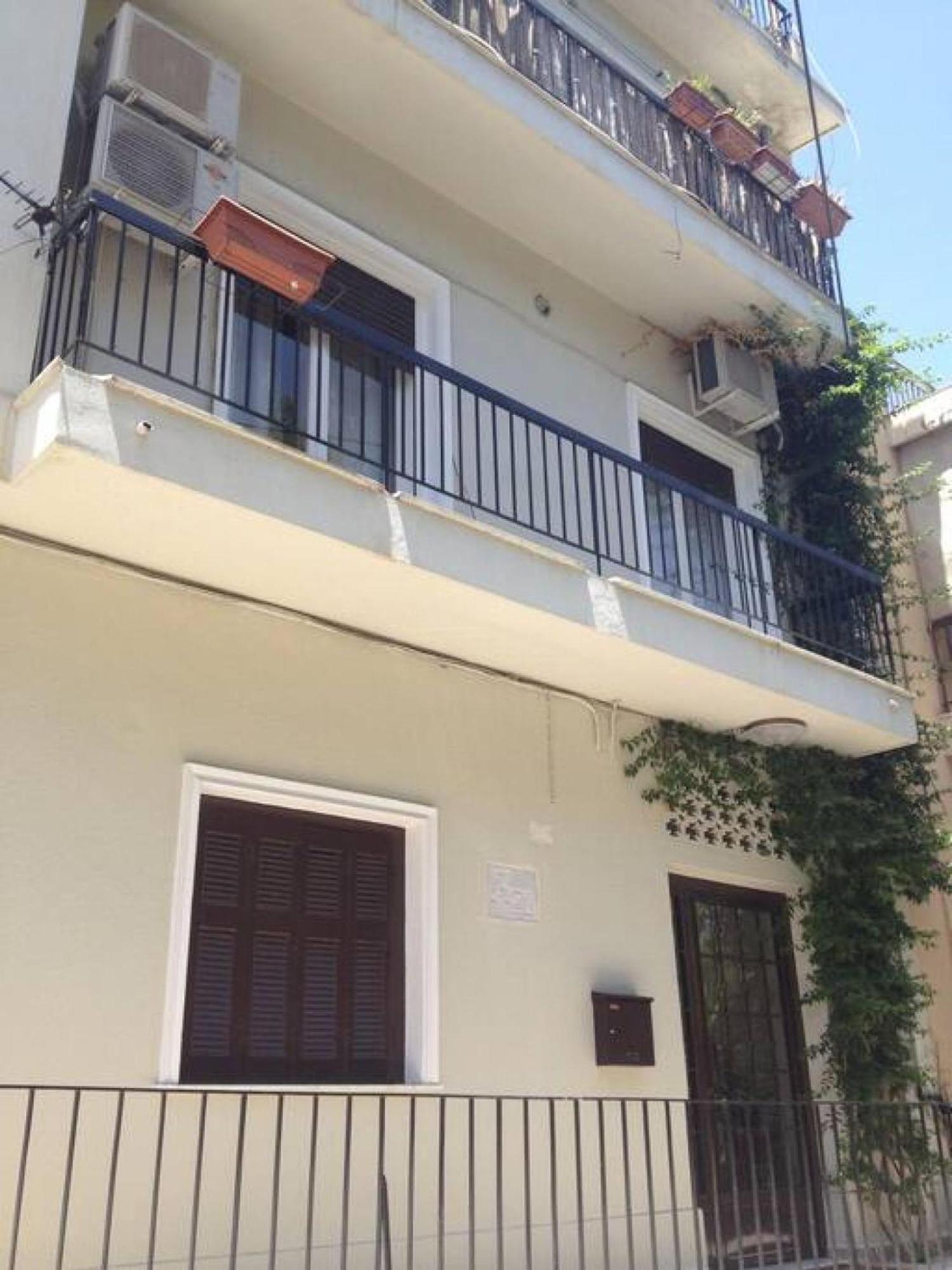 Cozy Apartment In Acropolis With Roof Garden Atenas Exterior foto