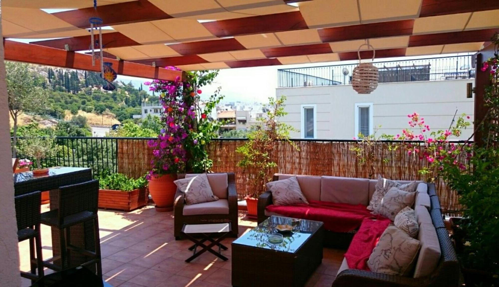 Cozy Apartment In Acropolis With Roof Garden Atenas Exterior foto